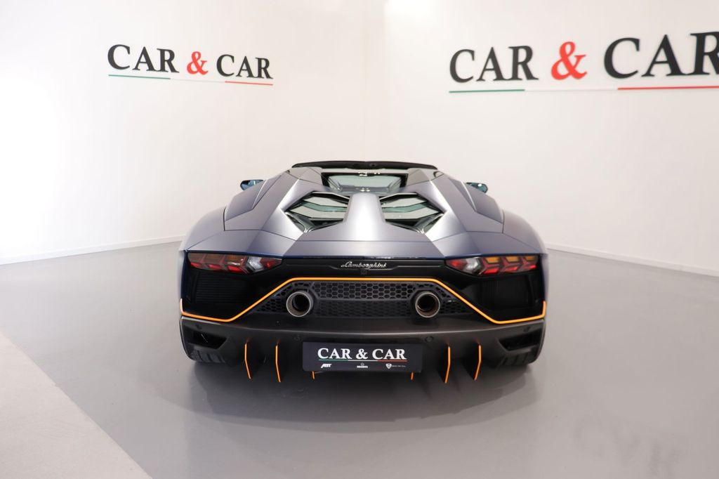 Lamborghini Aventador 2022