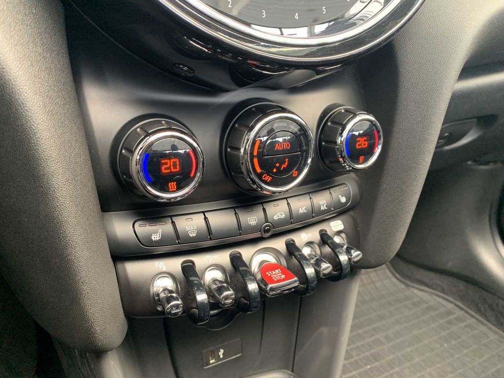 MINI Cooper Cabrio 2021