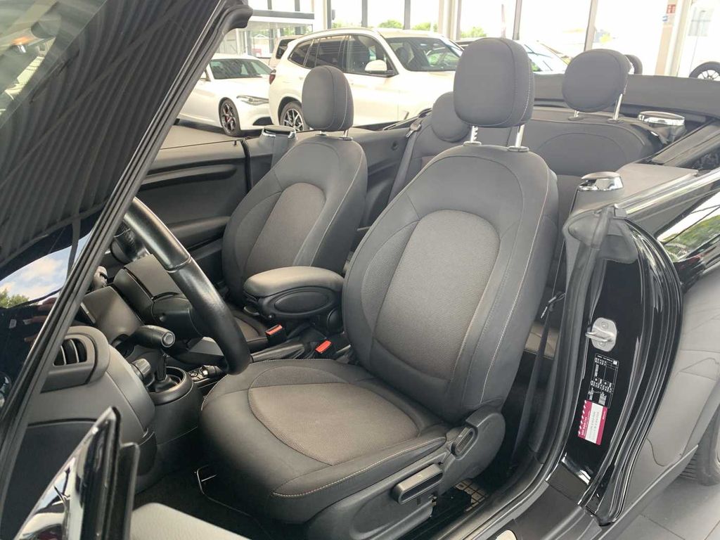 MINI Cooper Cabrio 2021