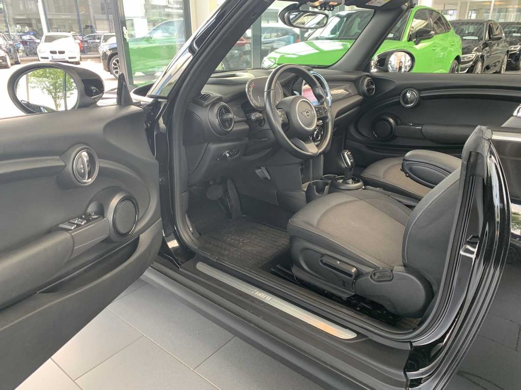 MINI Cooper Cabrio 2021