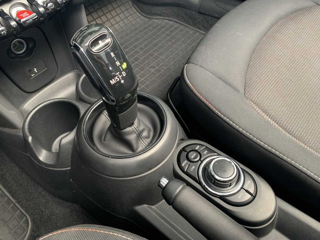 MINI Cooper Cabrio 2021