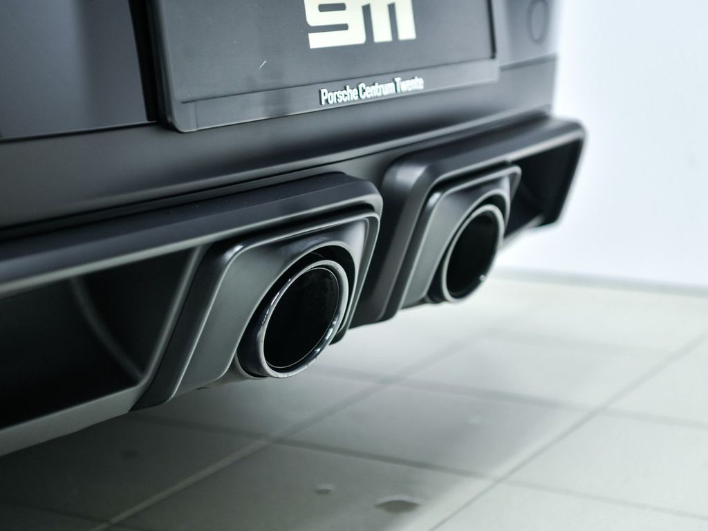 Porsche 992 2025