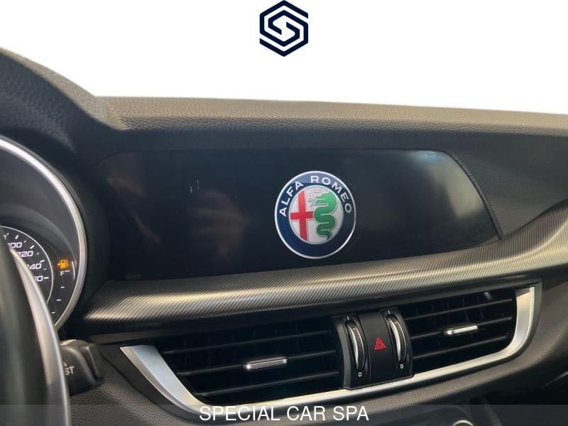 Alfa Romeo Stelvio 2021