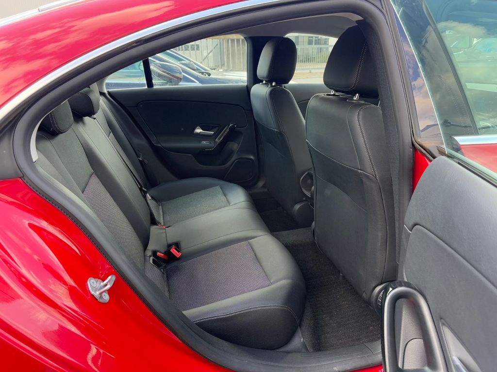 Mercedes-Benz CLA 180 2019