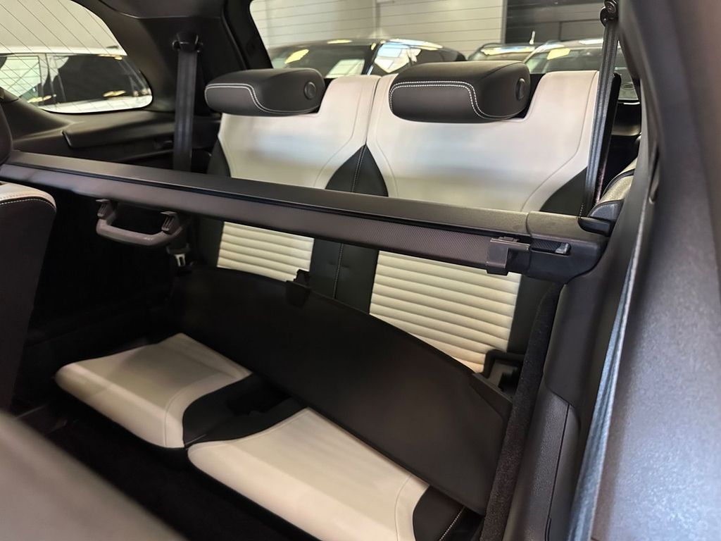 Land Rover Discovery 2021