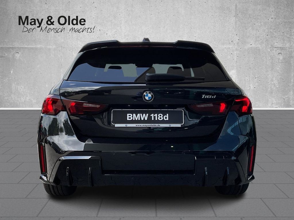 BMW 118 2025