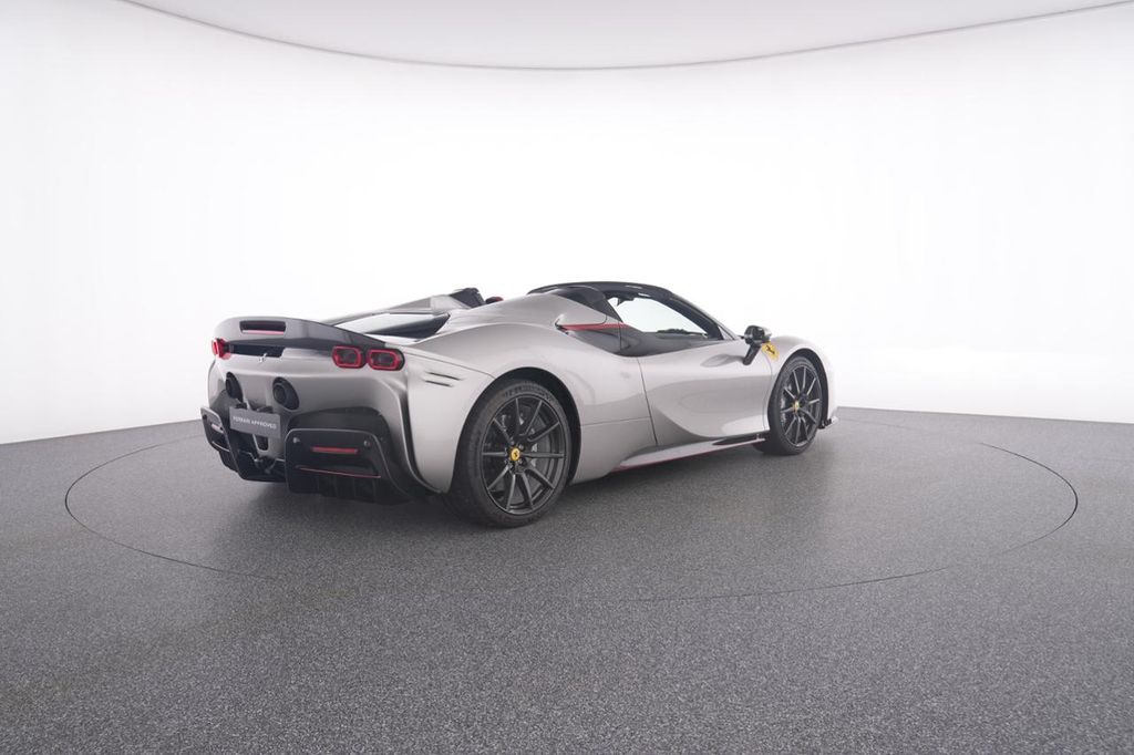 Ferrari SF90 2023