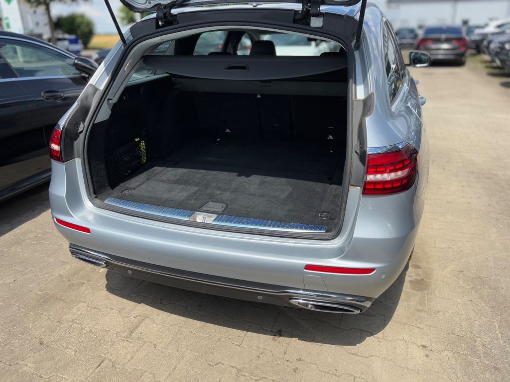 Mercedes-Benz E 220 2021