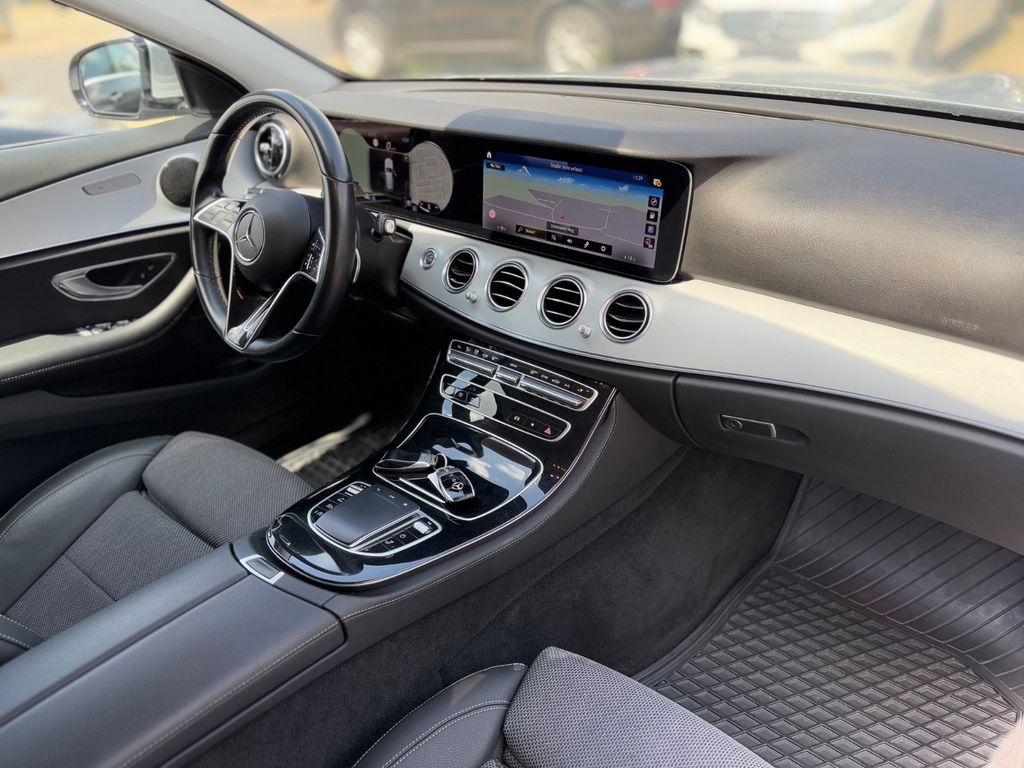Mercedes-Benz E 220 2021