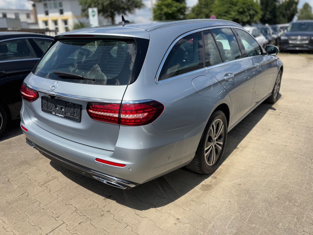 Mercedes-Benz E 220 2021