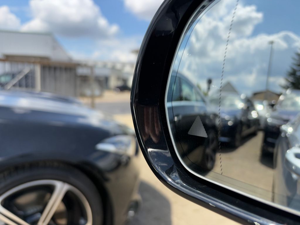 Mercedes-Benz E 220 2021