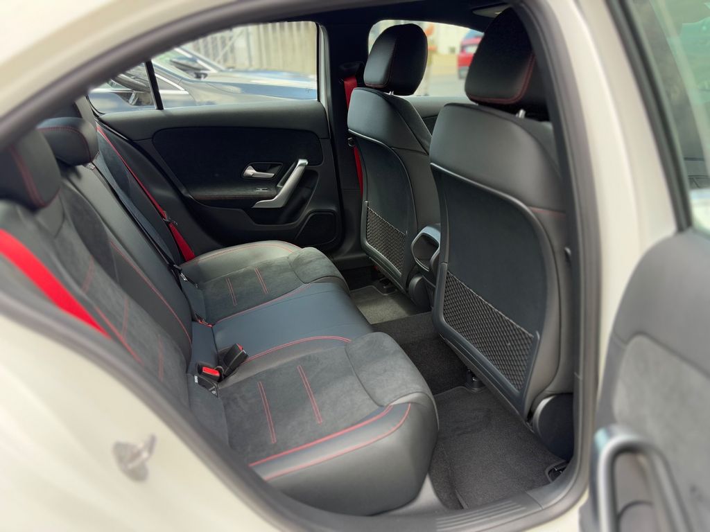 Mercedes-Benz A 35 AMG