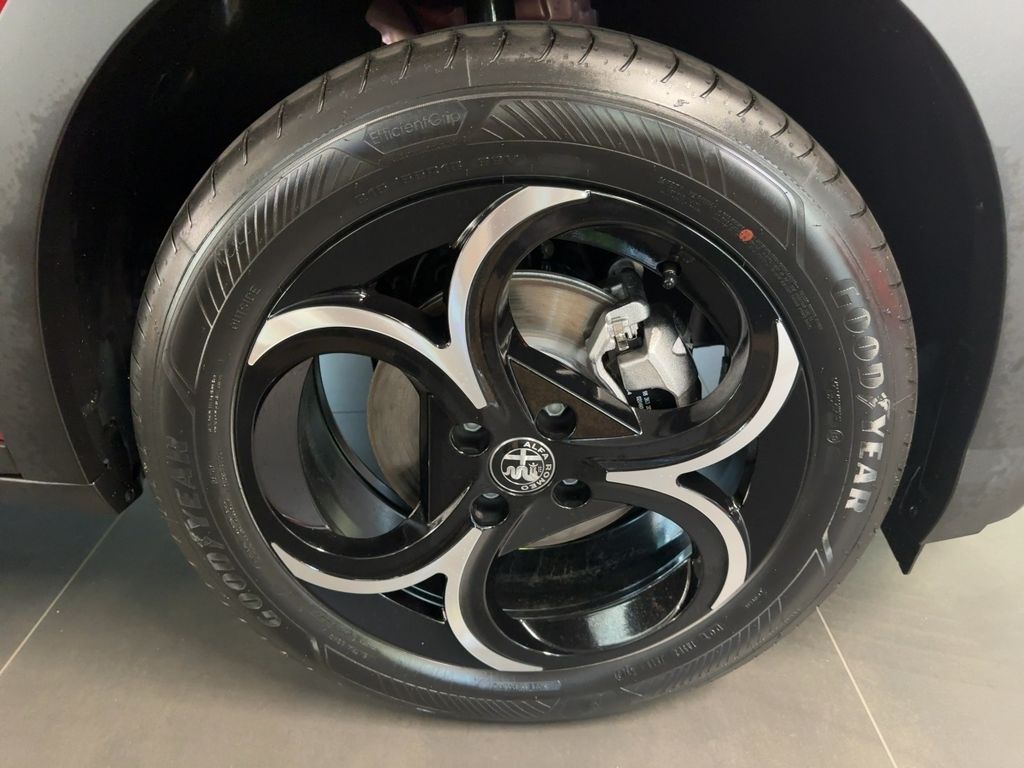 Alfa Romeo Junior 2025