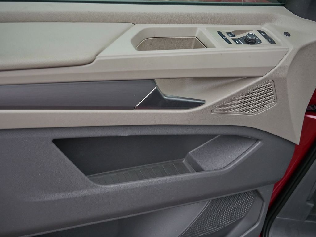 Volkswagen T7 Multivan 2024