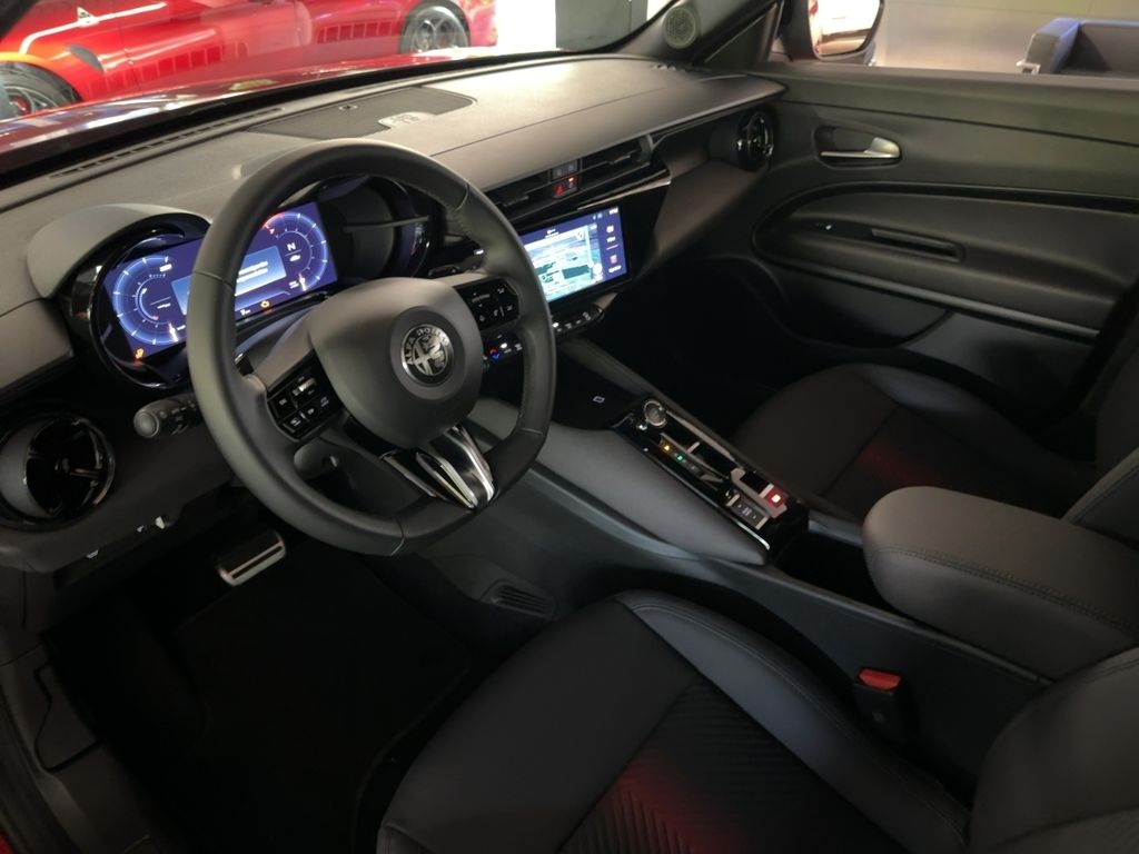 Alfa Romeo Junior 2025