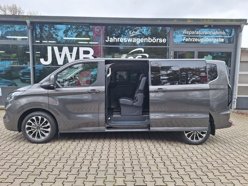 Ford Tourneo Custom 2025