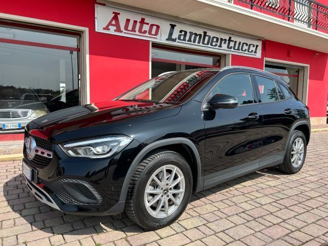 Mercedes-Benz GLA 200 2022