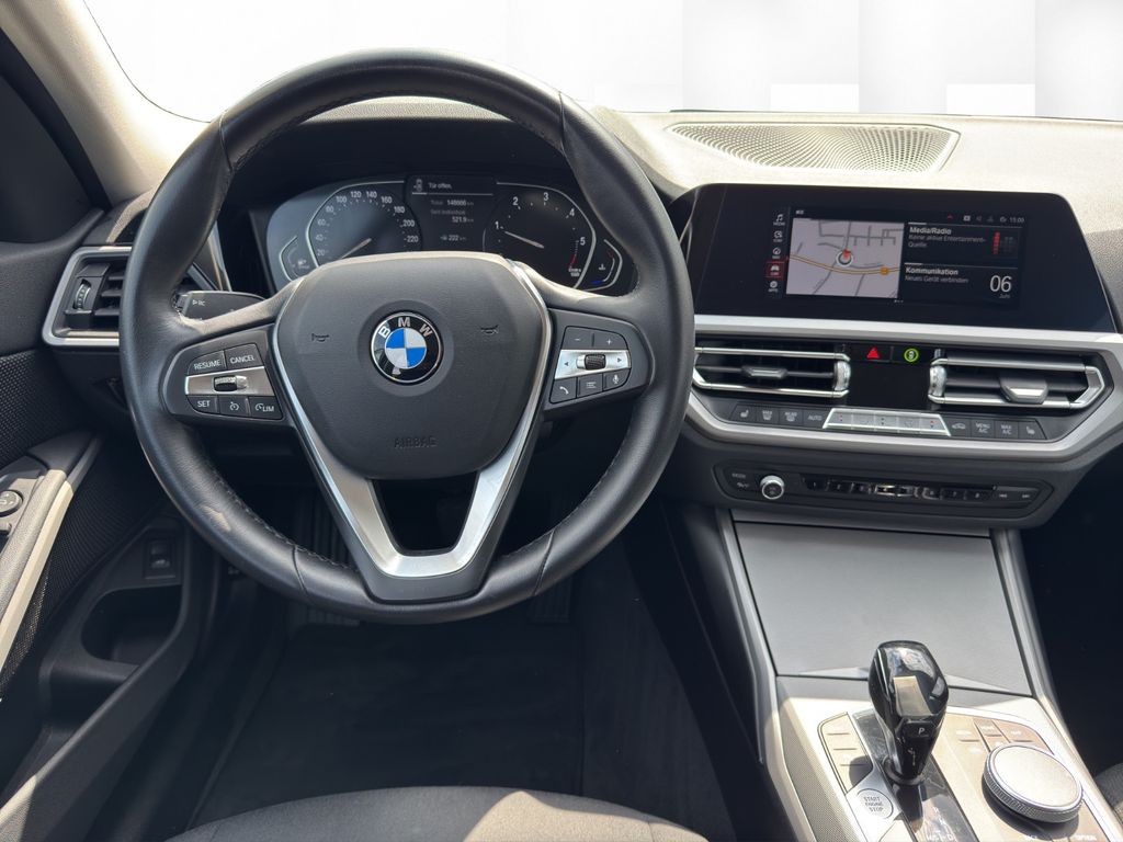 BMW 318 2020
