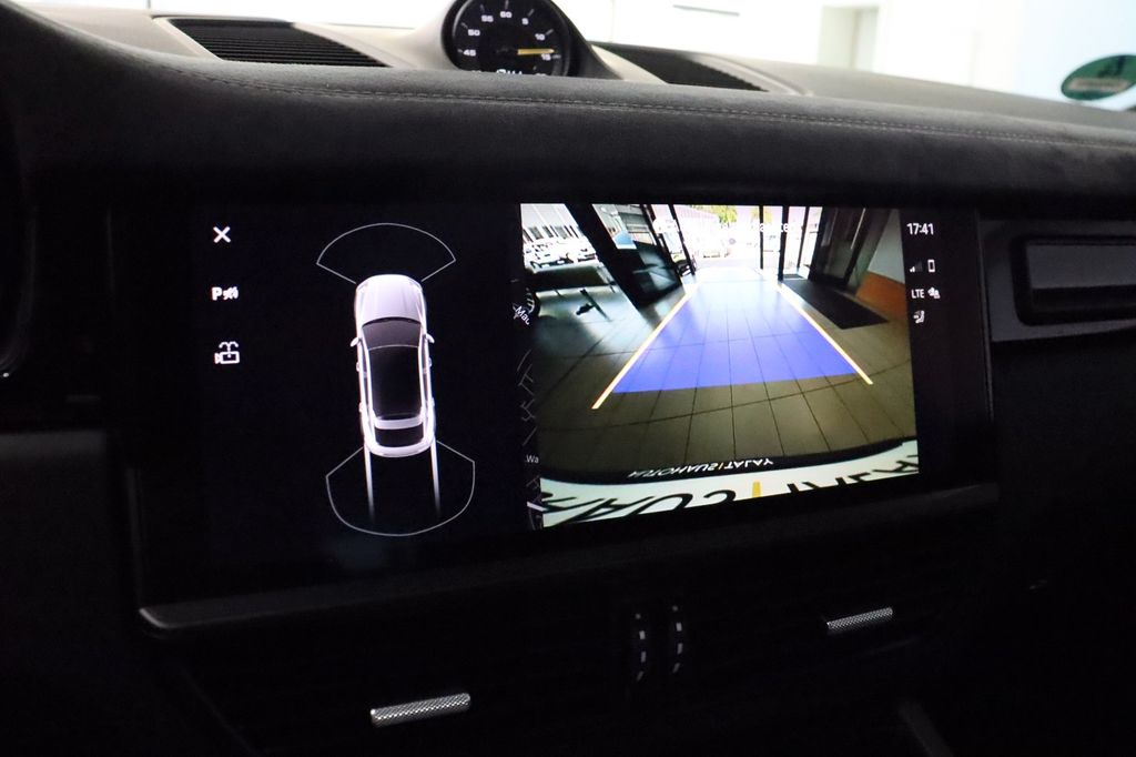 Porsche Cayenne 2021