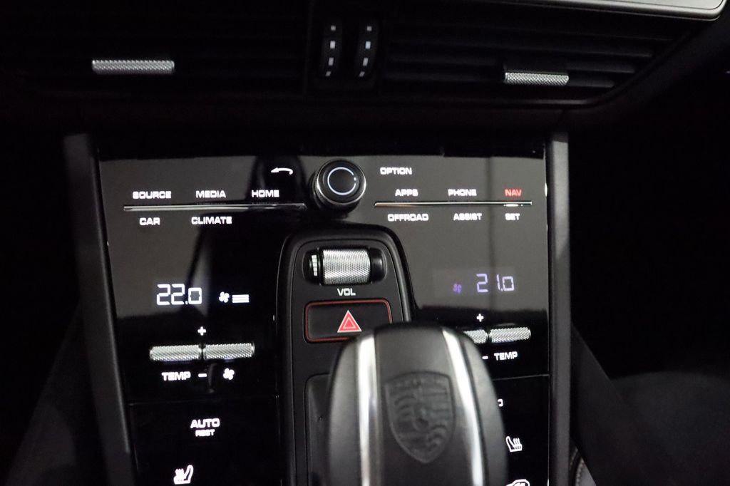 Porsche Cayenne 2021
