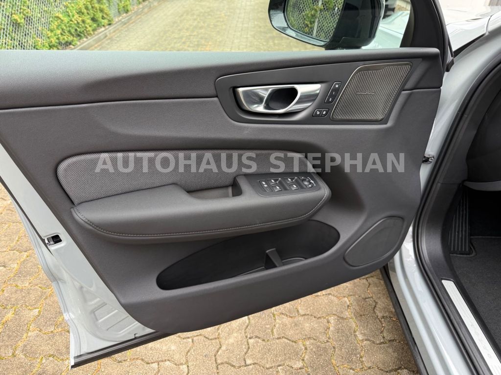 Volvo XC60 2025