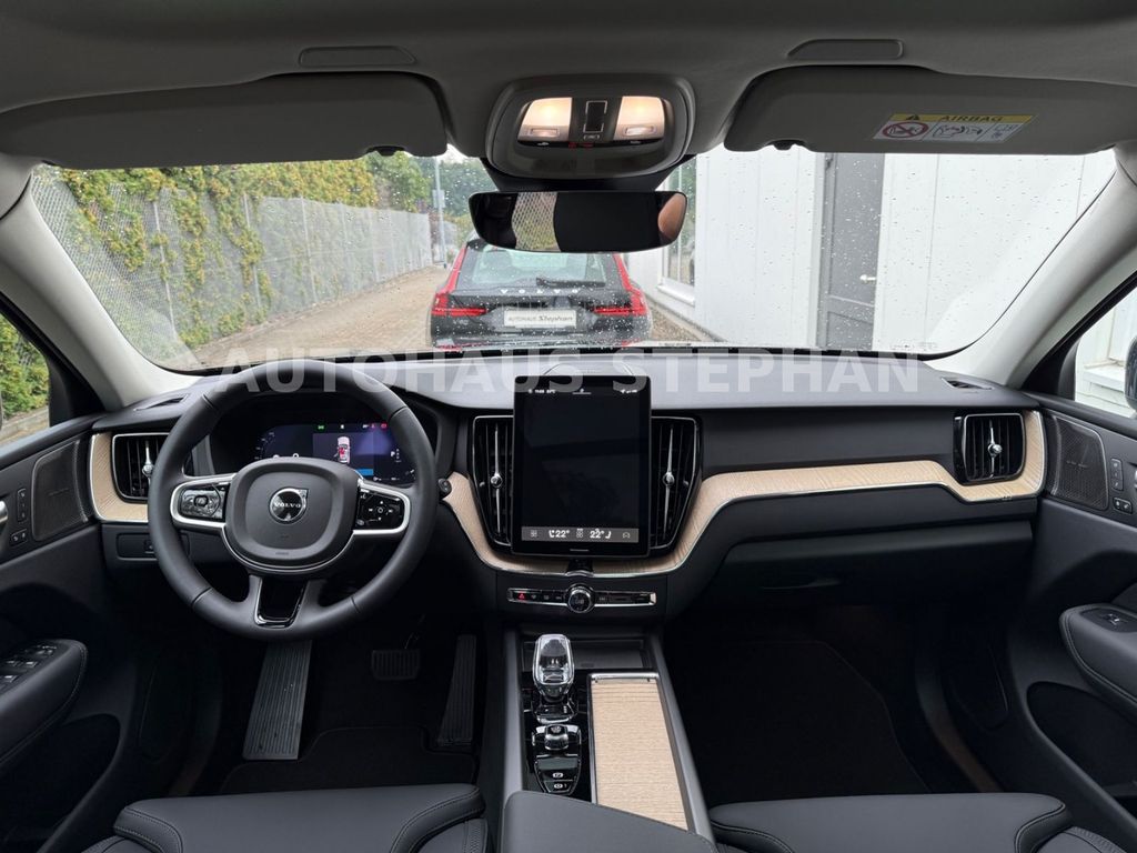 Volvo XC60 2025
