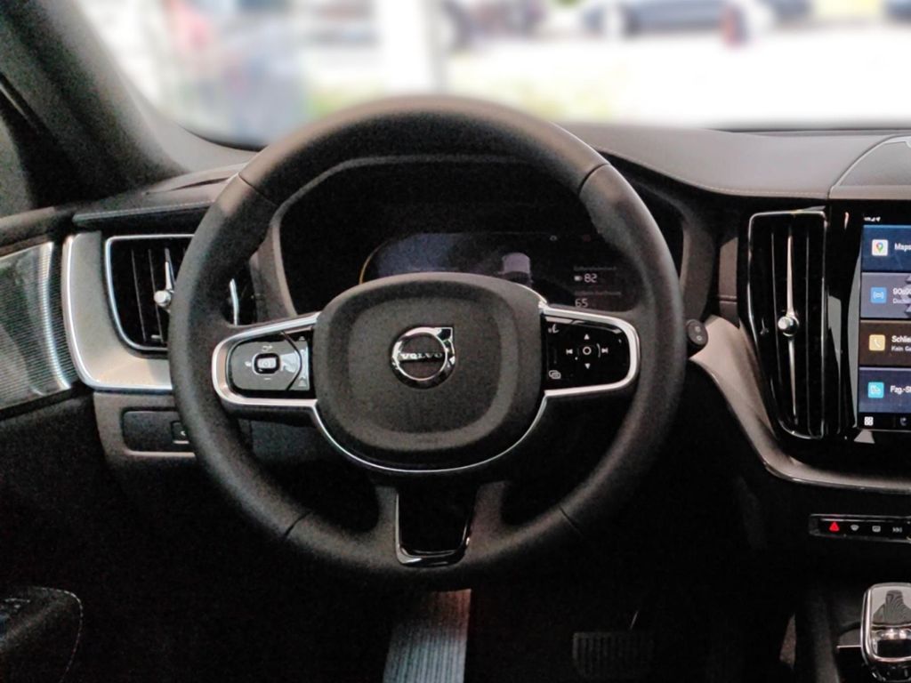 Volvo XC60 2025