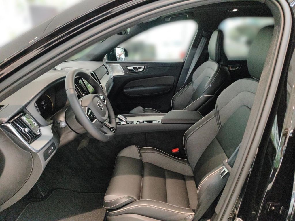 Volvo XC60 2025