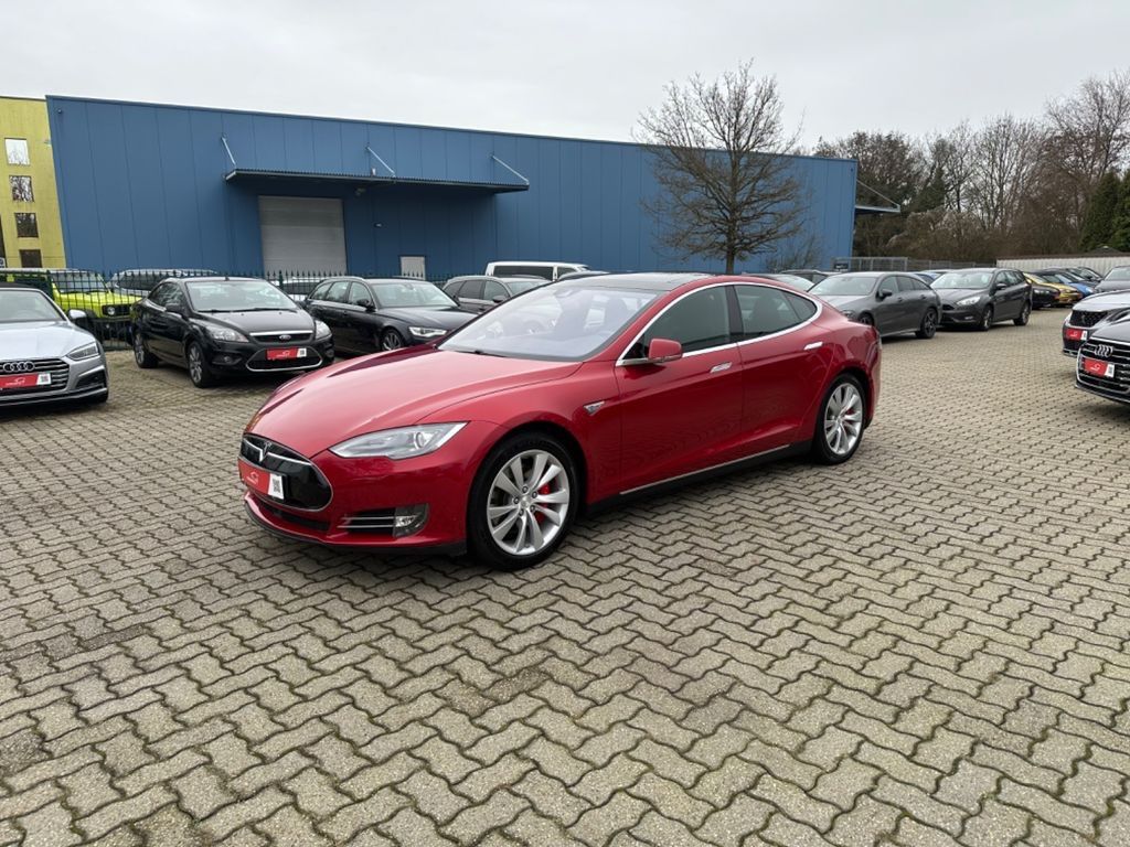 Tesla Model S 2015