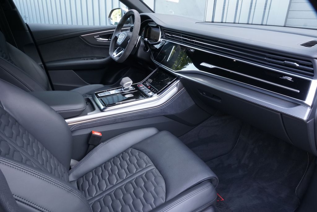 Audi RSQ8 2023