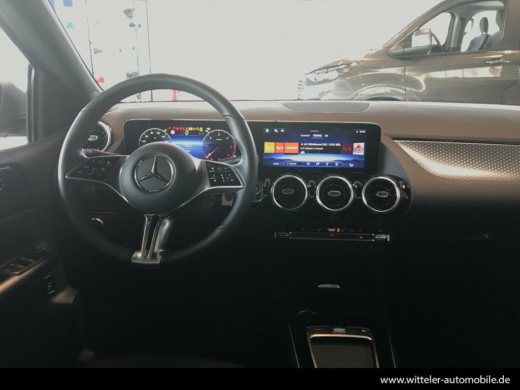 Mercedes-Benz B 180 2024