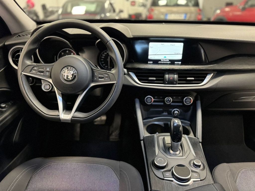 Alfa Romeo Stelvio 2019
