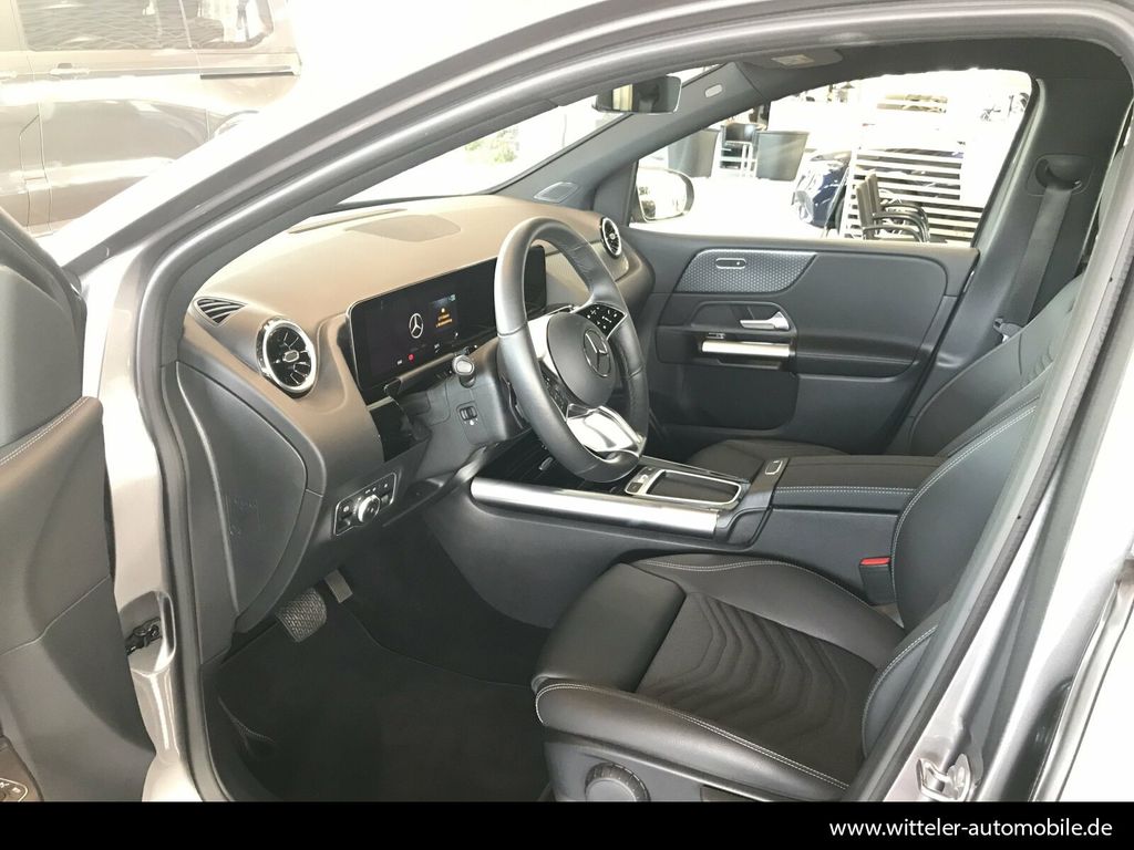 Mercedes-Benz B 180 2024