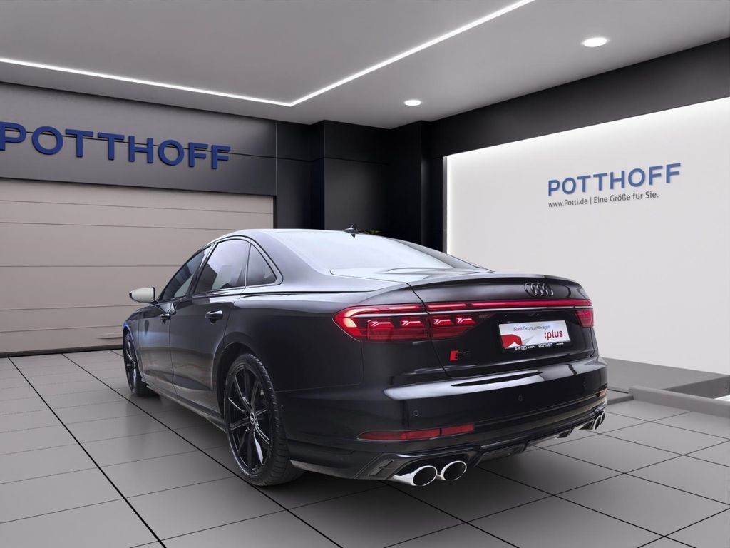 Audi S8 2024