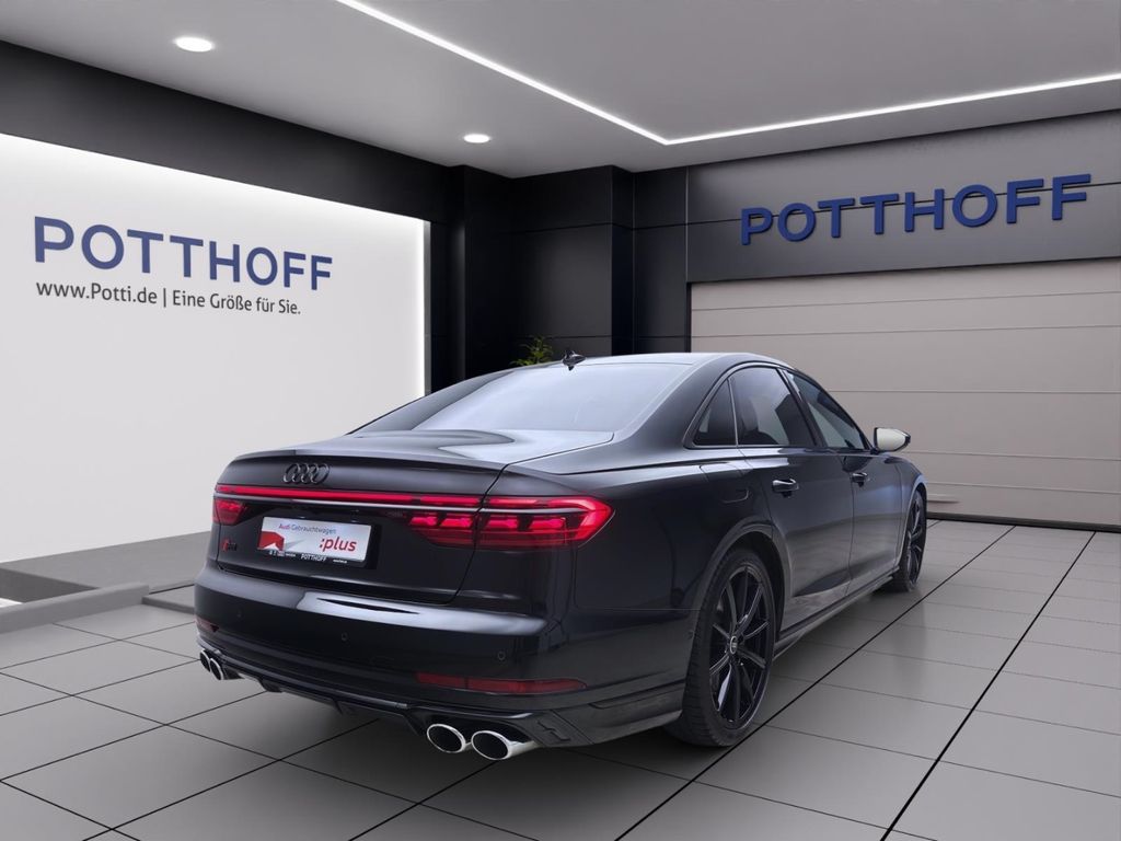 Audi S8 2024
