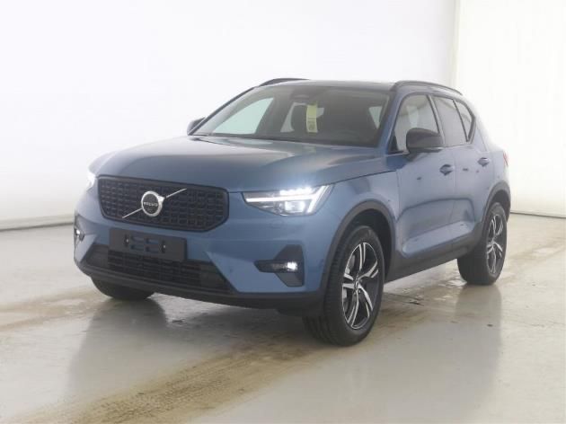 Volvo XC40 2025