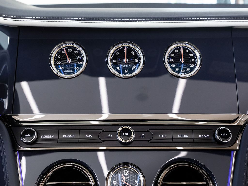 Bentley Continental GTC 2024