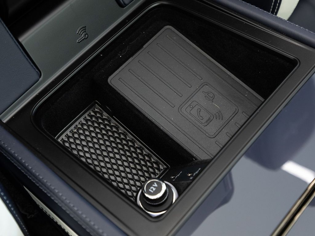 Bentley Continental GTC 2024