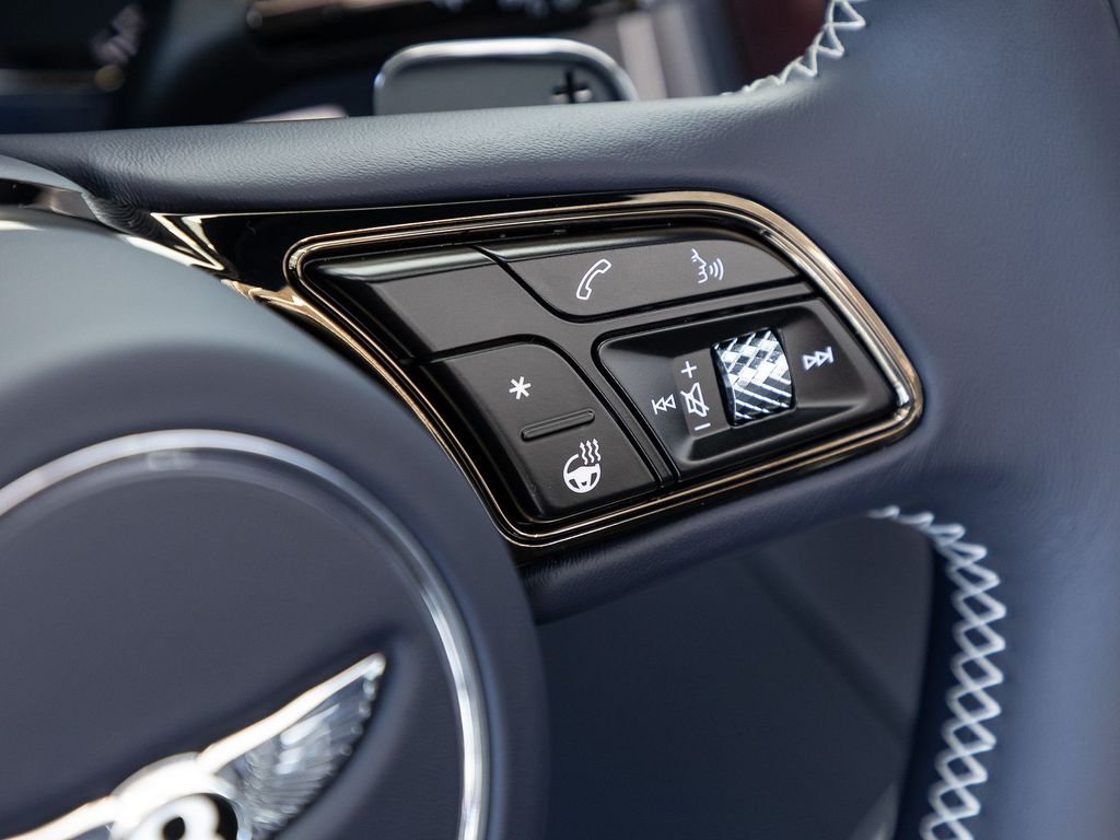 Bentley Continental GTC 2024