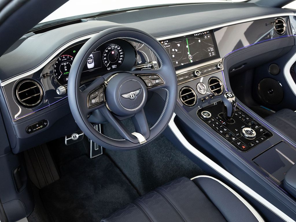 Bentley Continental GTC 2024