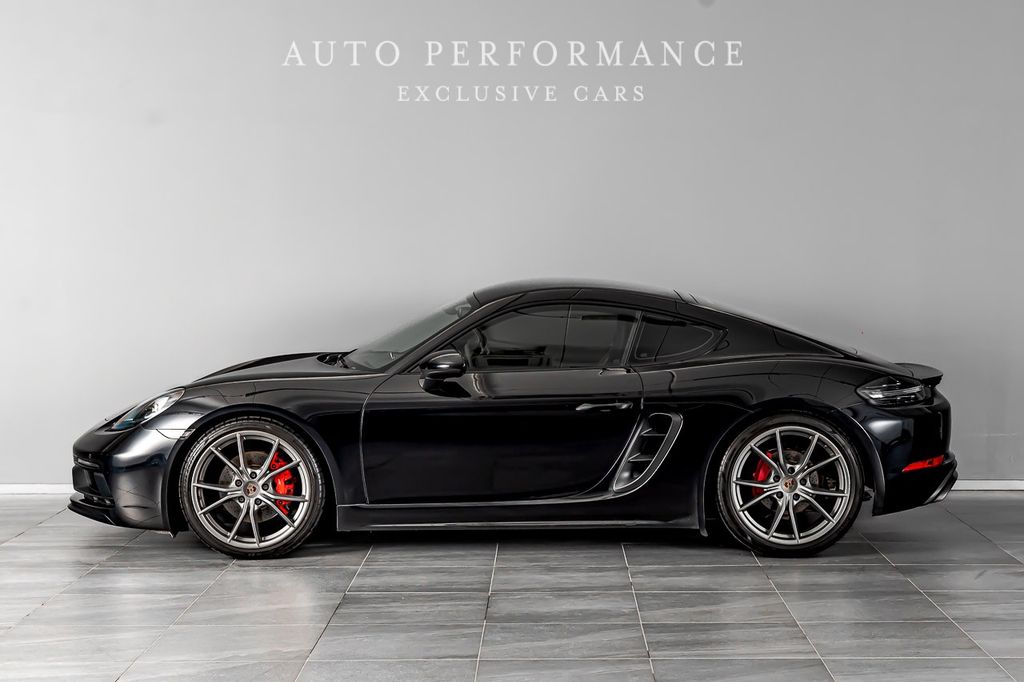 Porsche Cayman 2020