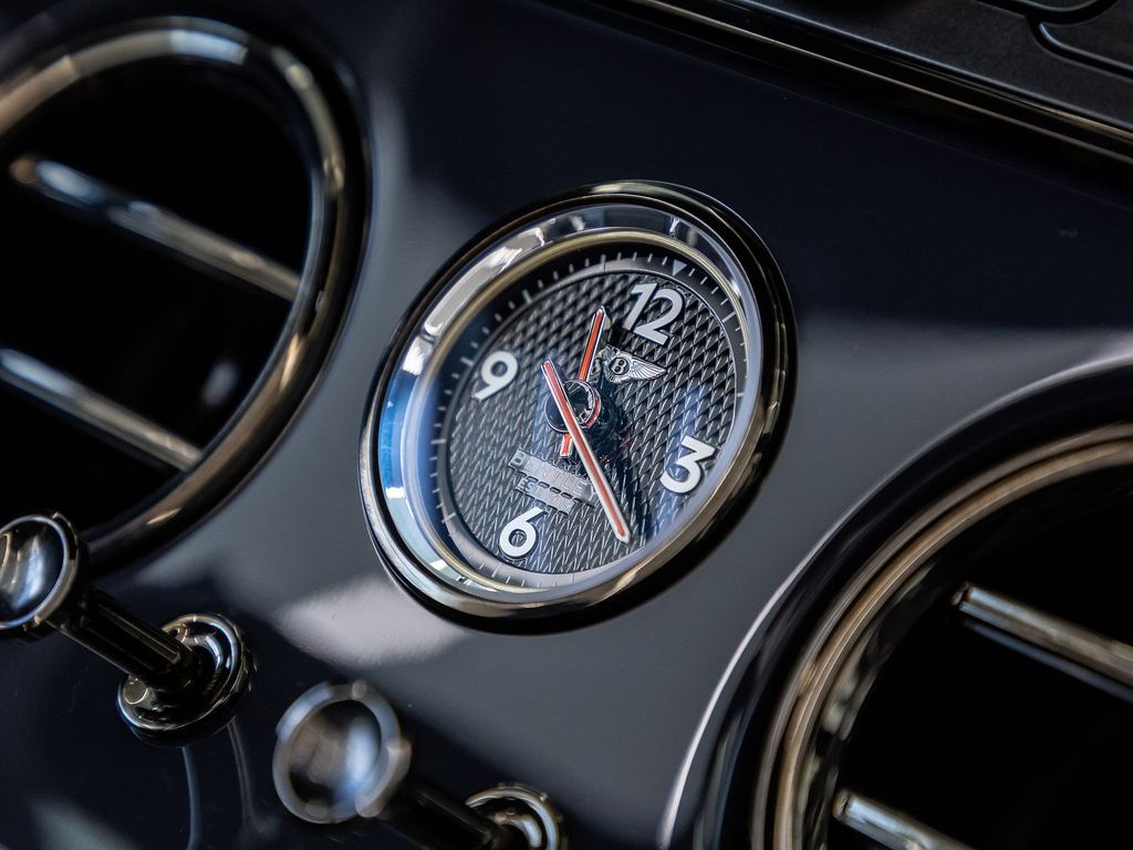 Bentley Continental GTC 2024