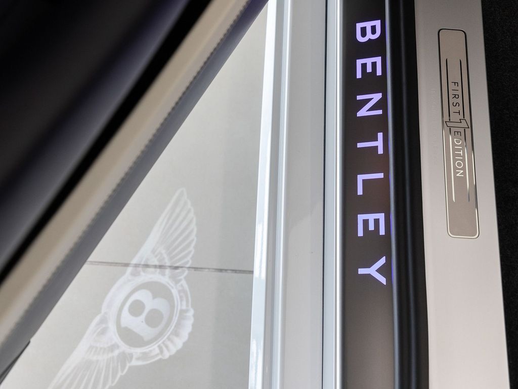 Bentley Continental GTC 2024