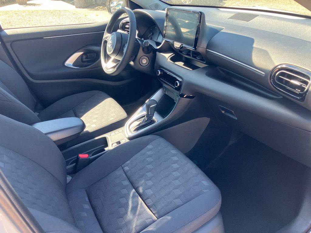 Mazda 2 Hybrid 2025