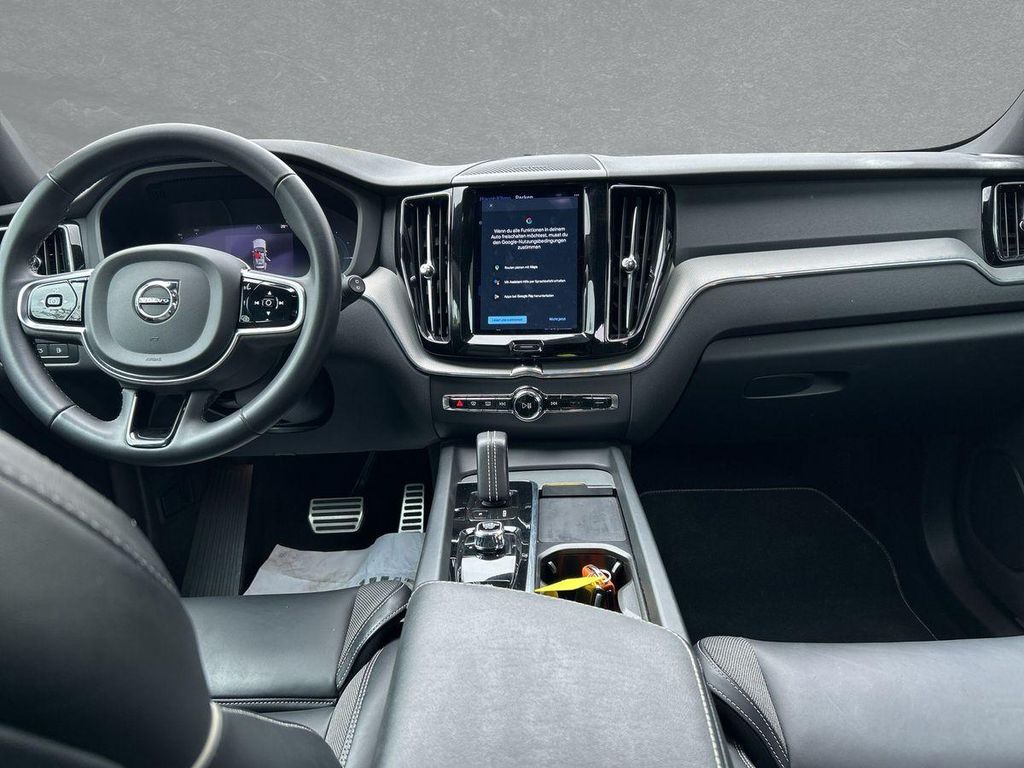 Volvo XC60 2022