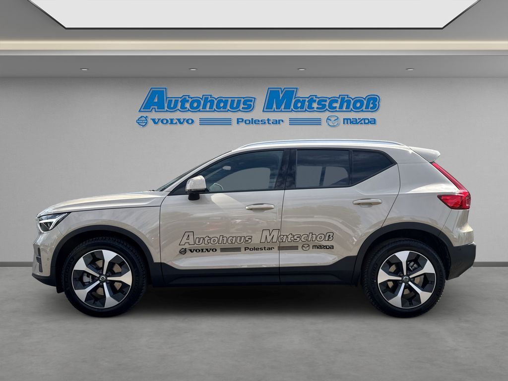 Volvo XC40 2025