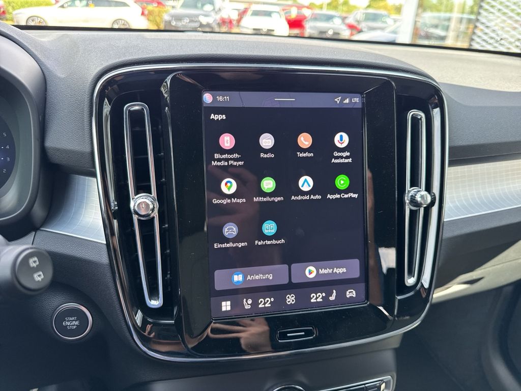 Volvo XC40 2025