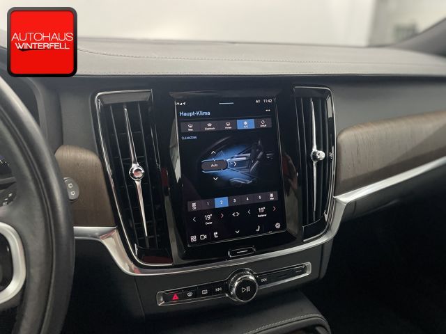 Volvo V90 Cross Country 2022