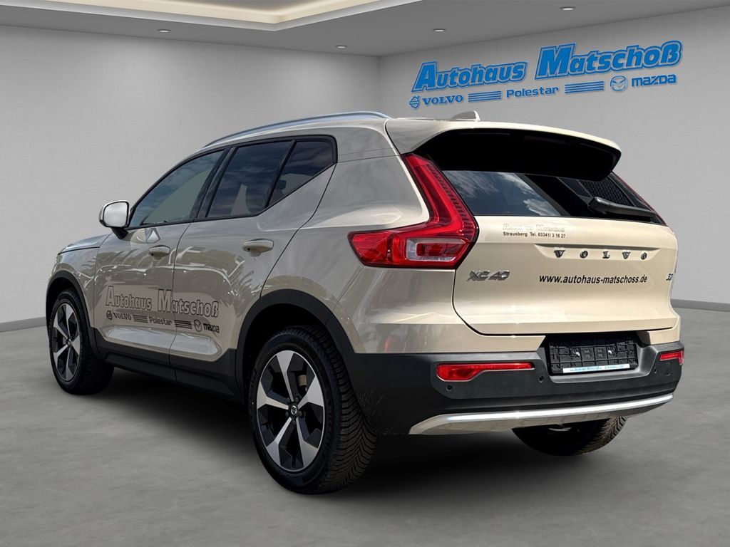 Volvo XC40 2025