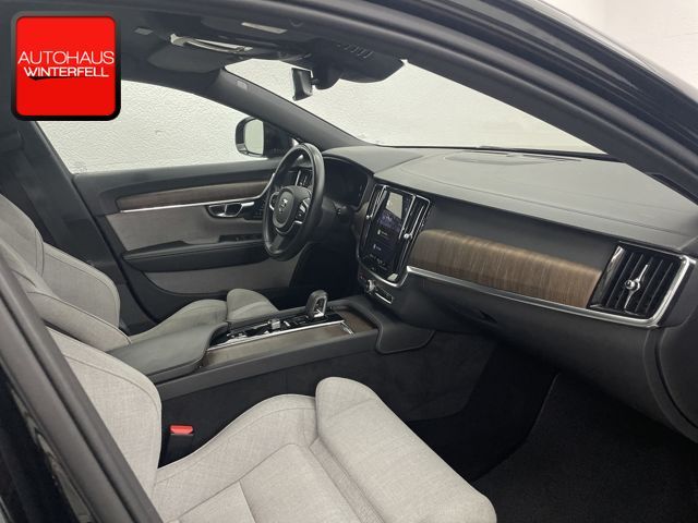 Volvo V90 Cross Country 2022